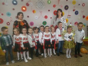 MAMĂ, EŞTI FIINŢA MEA IUBITĂ