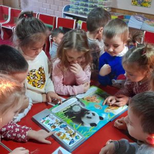 Sărbătorile au fost pline de surprize atât pentru copilași, cât și pentru cadrele didactice