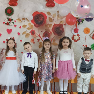 Copiii grupei mixte „Romanița”, au desfășurat matineul „Mamă scumpă draga mea”